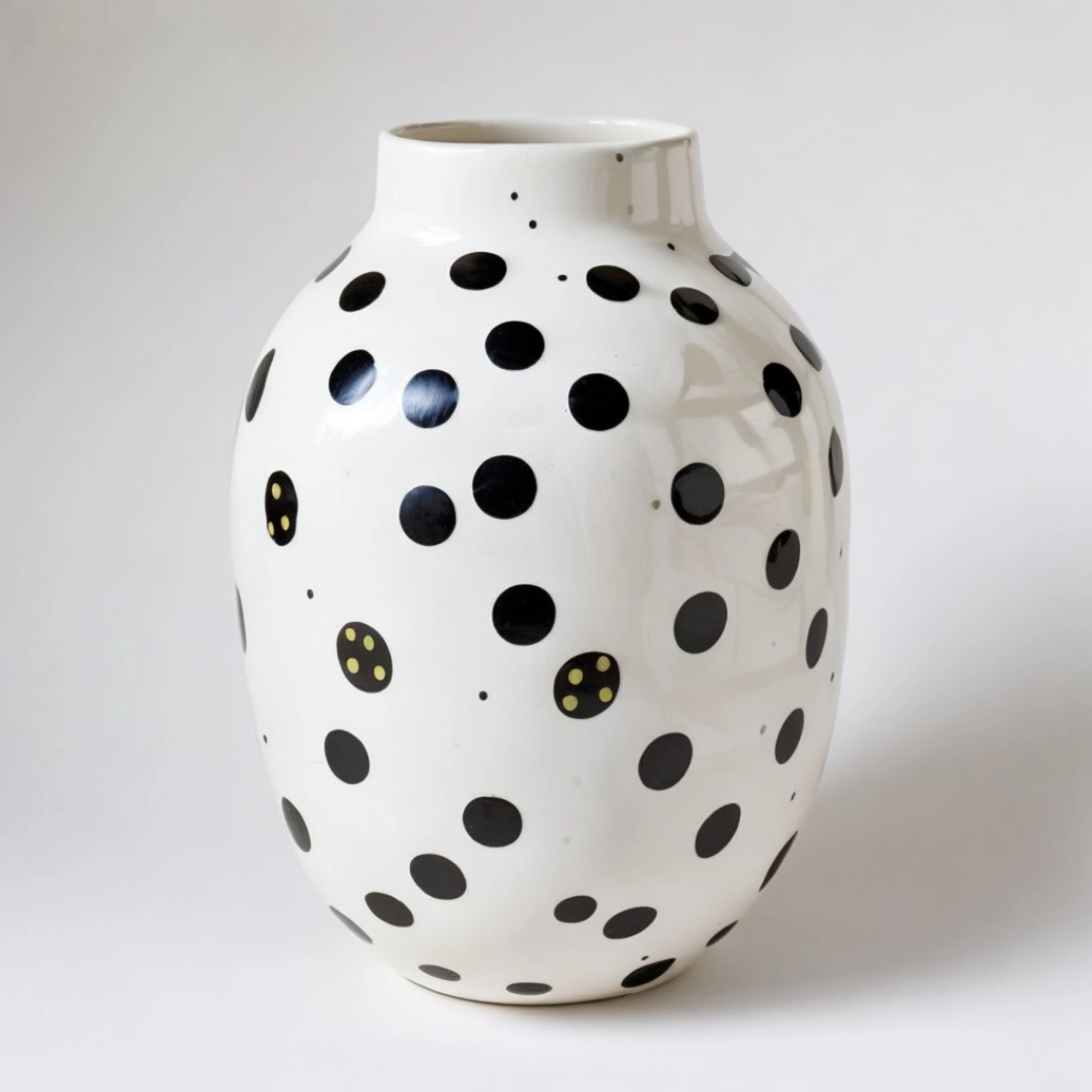 Agami Ceramics Minimalist Vision